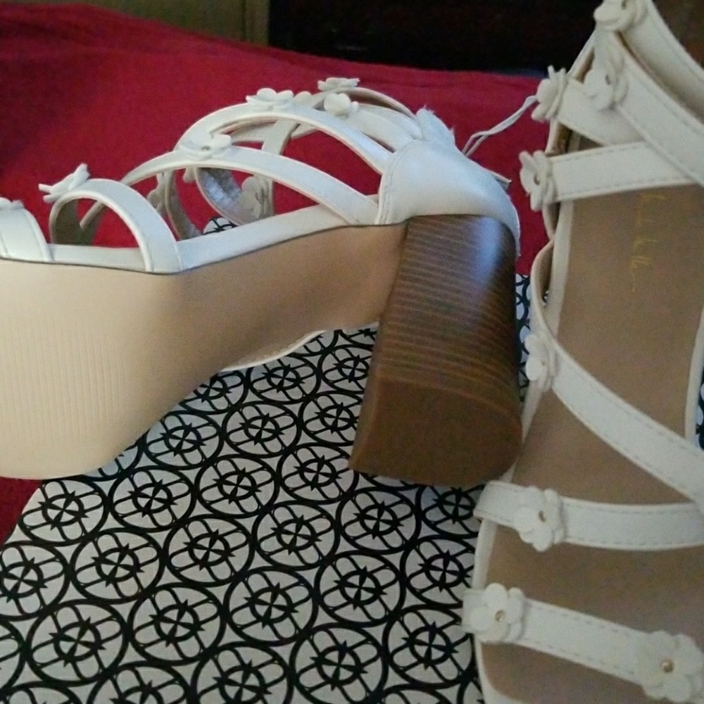 Designer Shoes - Picture 4 of 5